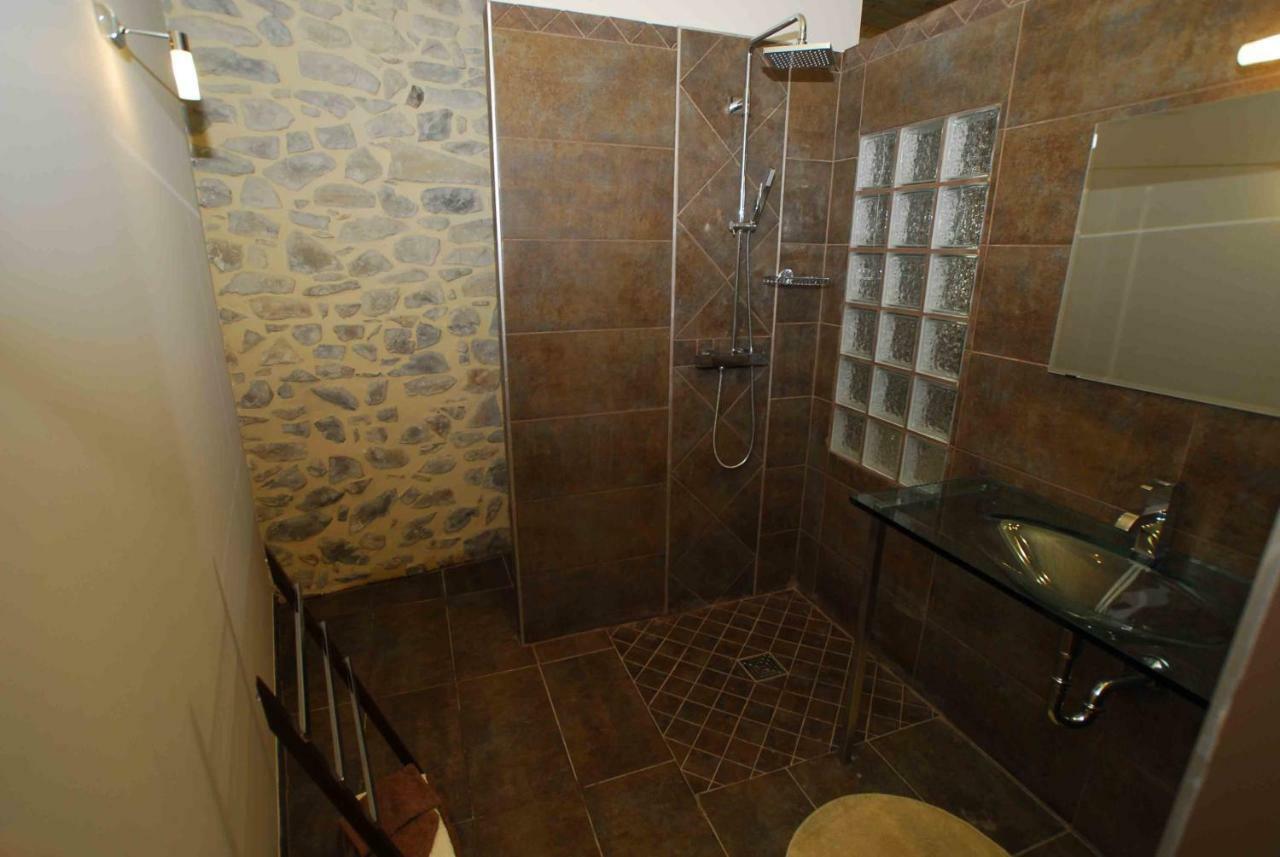 Le Coing Des Vignes Bed & Breakfast Mauressargues Bagian luar foto